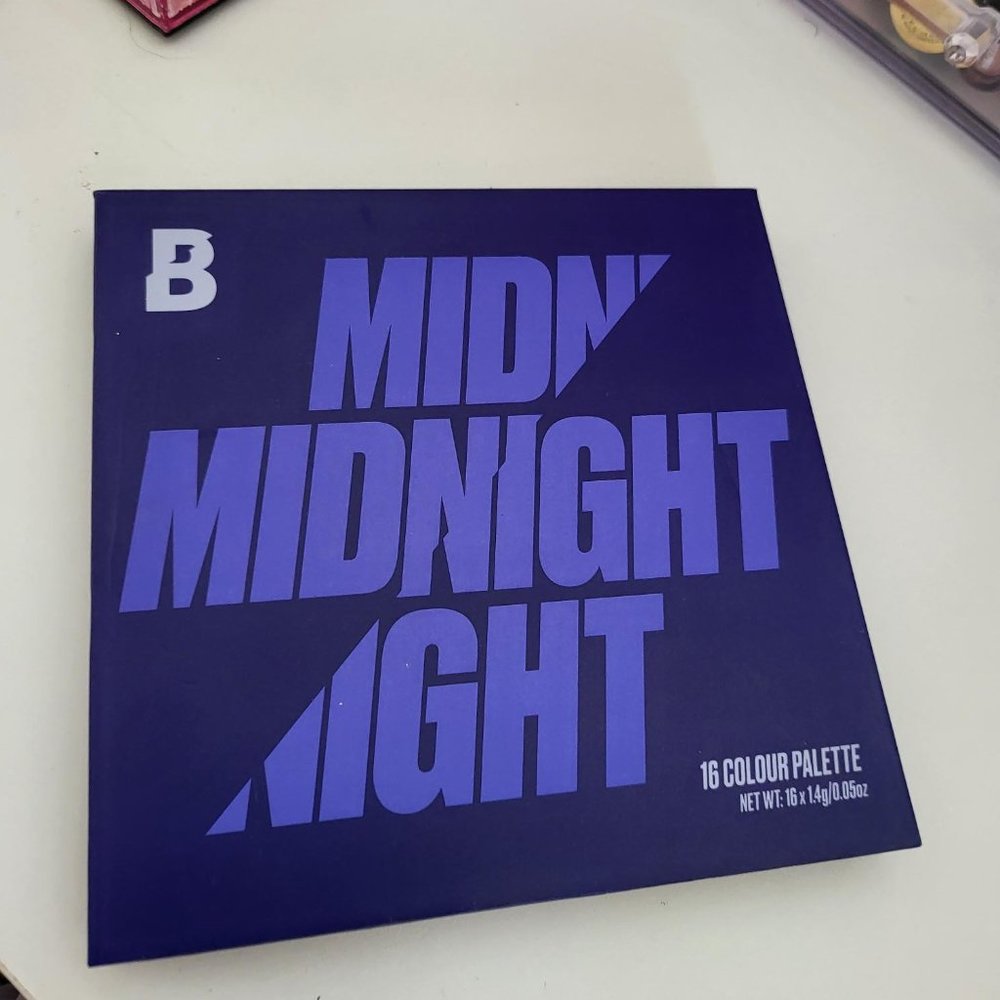 Beauty Bay Midnight Palette - Picture 3 of 3